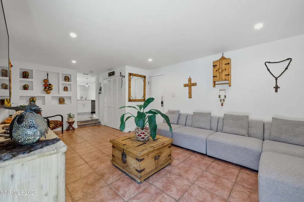 810 Autumn Hills Reno NV 89511