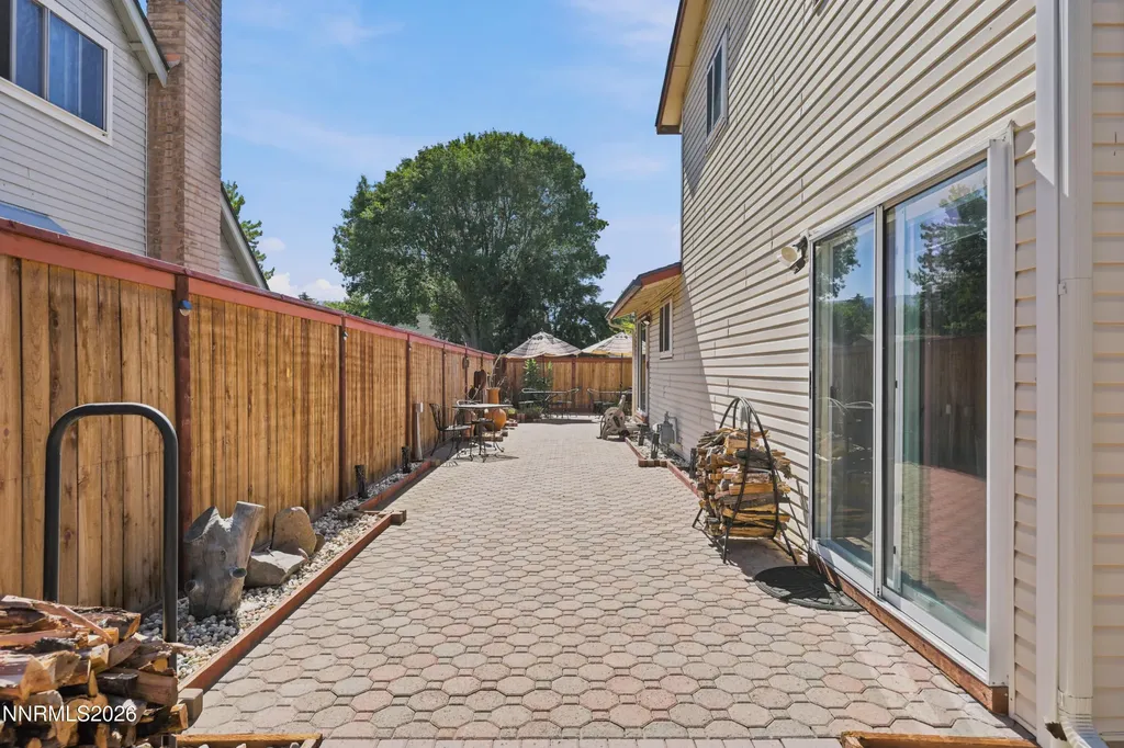 810 Autumn Hills Reno NV 89511