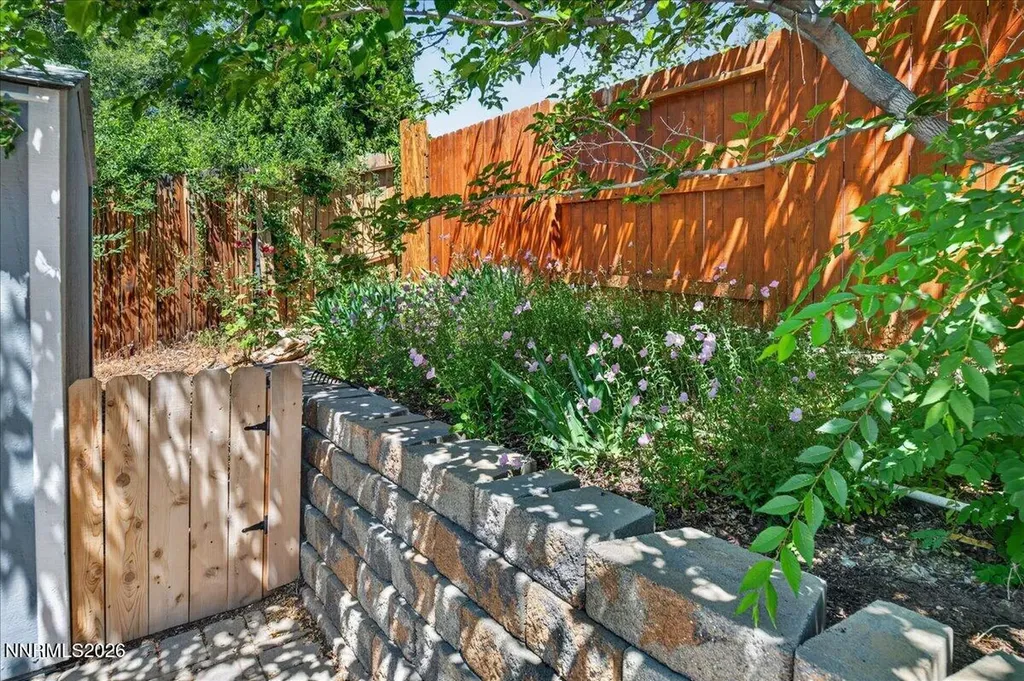 2975 Bryan Reno NV 89503