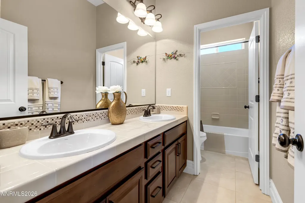 7769 Orange Plains Sparks NV 89436