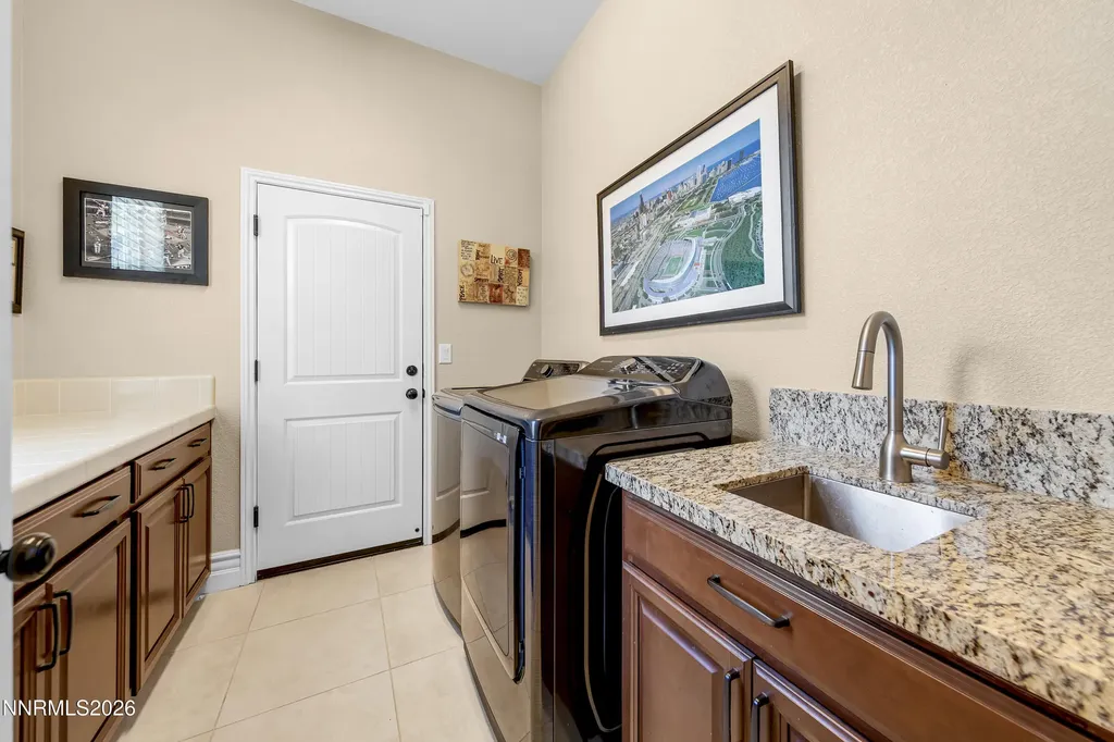 7769 Orange Plains Sparks NV 89436