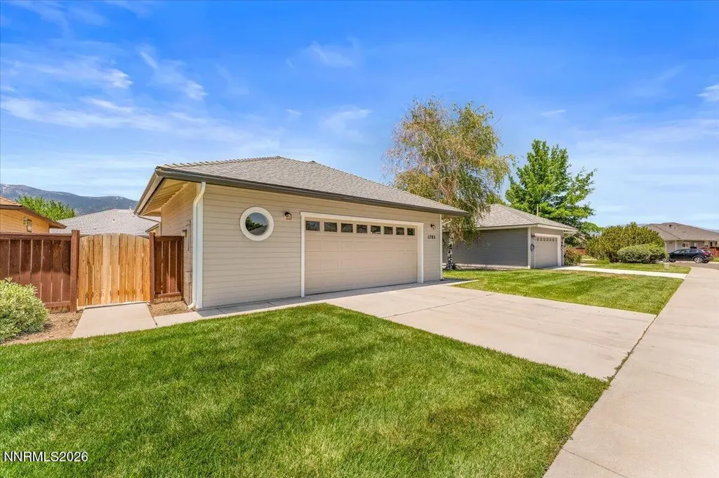 1785 Mahogany Minden NV 89423