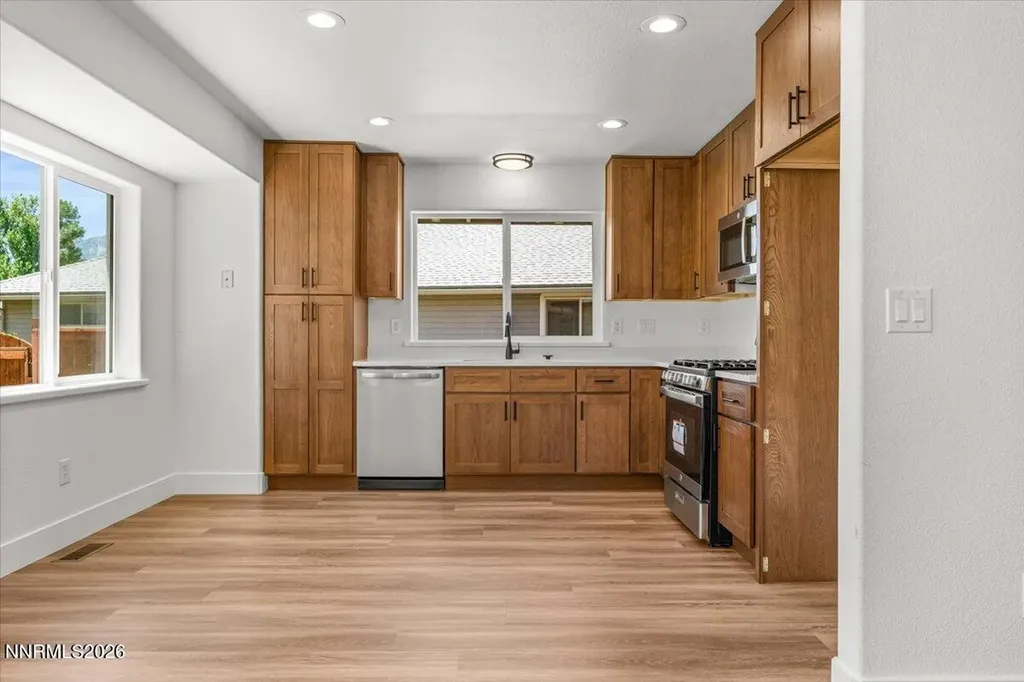 1785 Mahogany Minden NV 89423