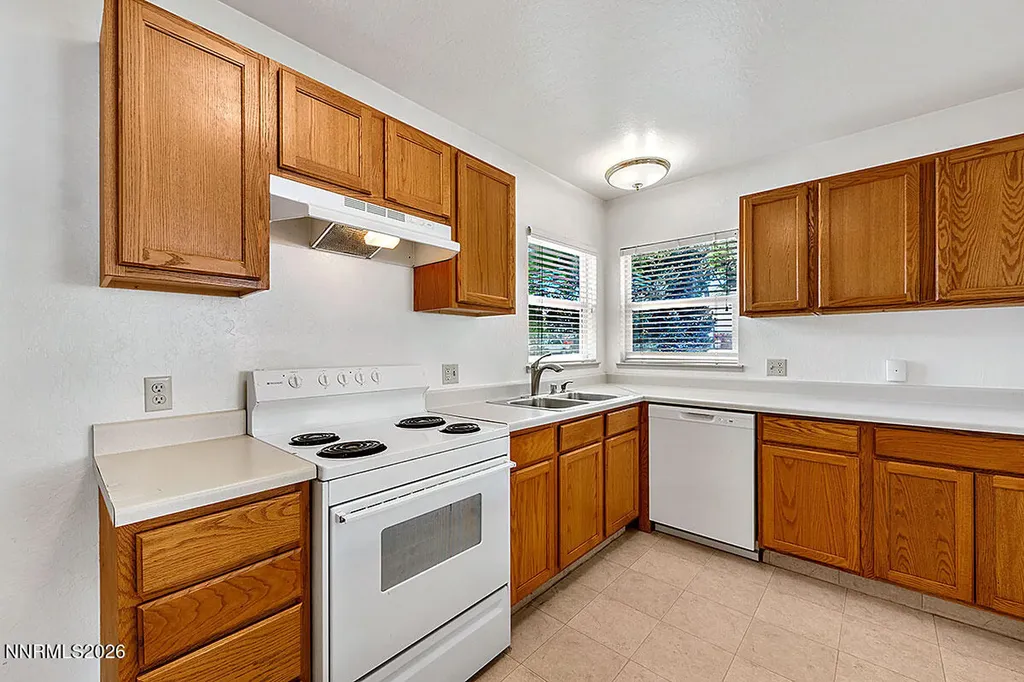 1295 Feather Reno NV 89509