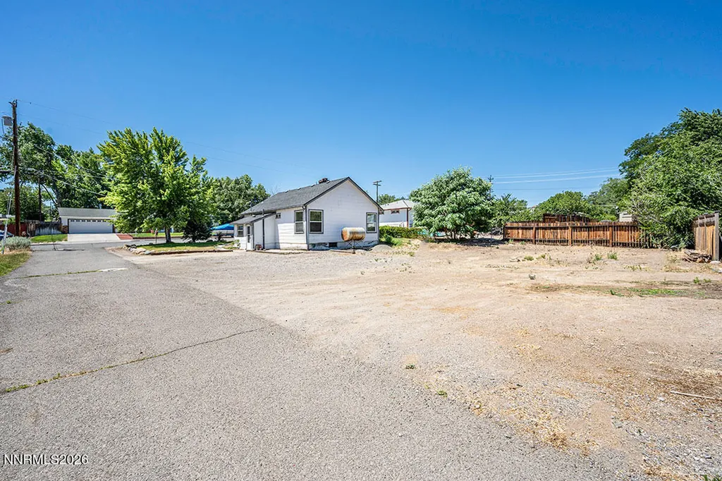 1295 Feather Reno NV 89509