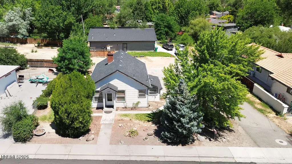 1295 Feather Reno NV 89509