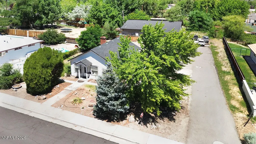 1295 Feather Reno NV 89509