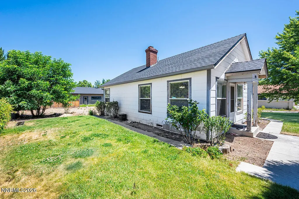 1295 Feather Reno NV 89509