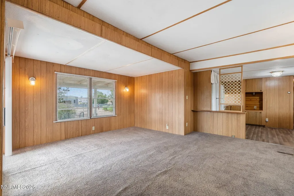 3165 Hollyhock Silver Springs NV 89429