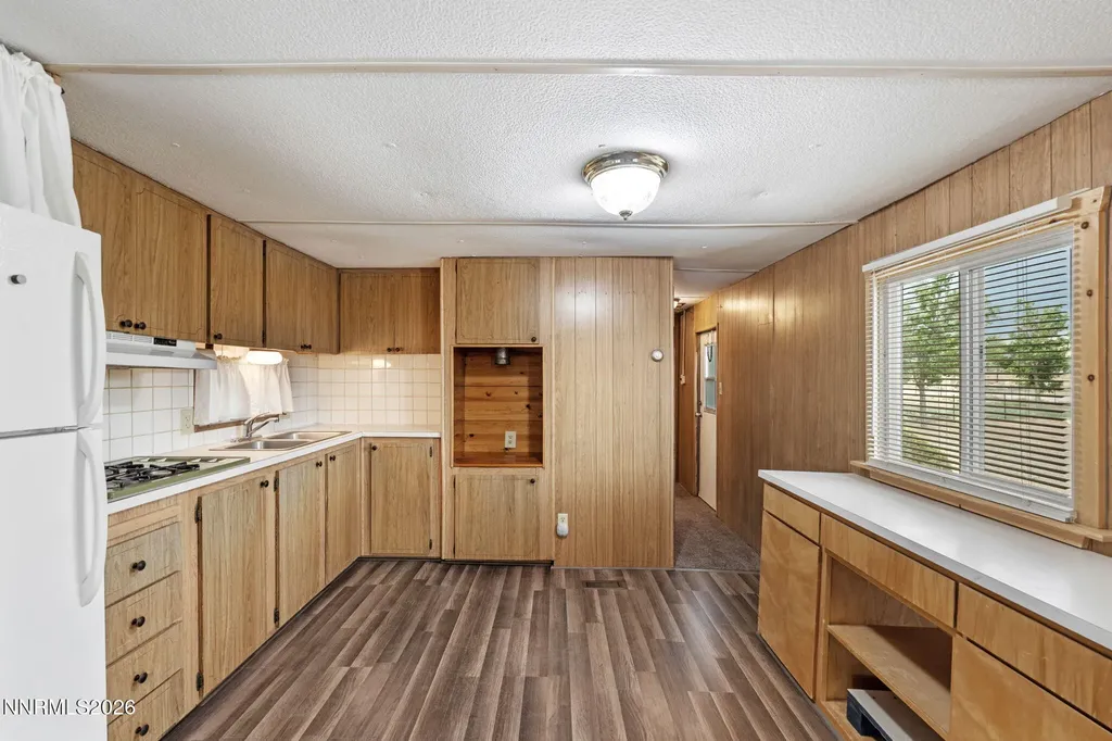 3165 Hollyhock Silver Springs NV 89429