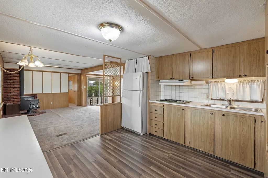 3165 Hollyhock Silver Springs NV 89429