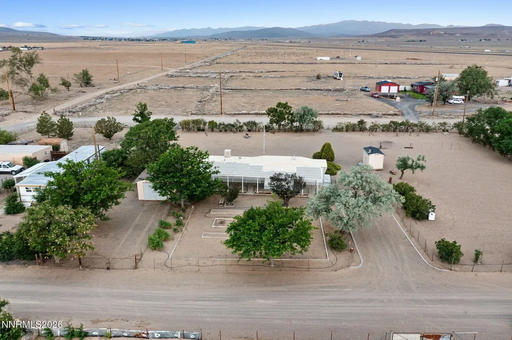 3165 Hollyhock Silver Springs NV 89429
