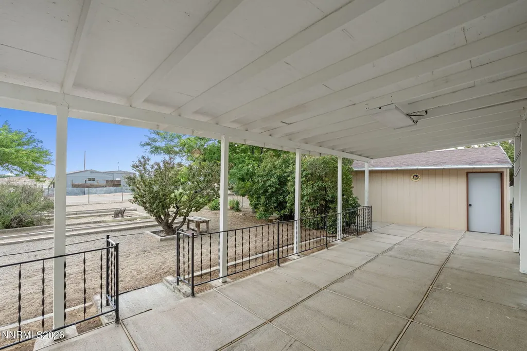 3165 Hollyhock Silver Springs NV 89429