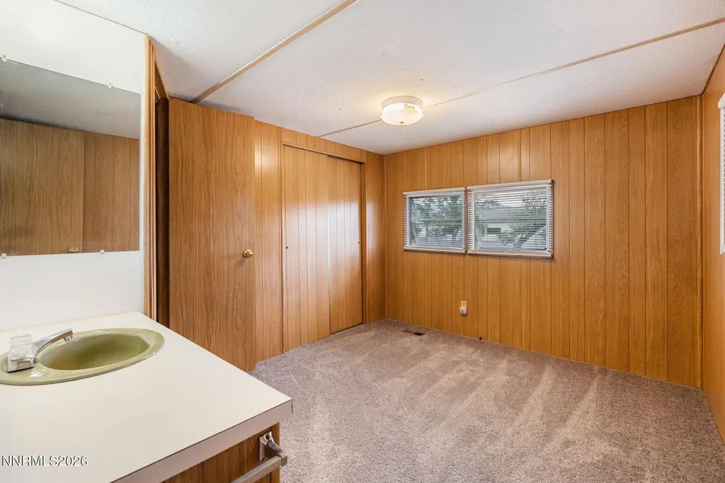 3165 Hollyhock Silver Springs NV 89429