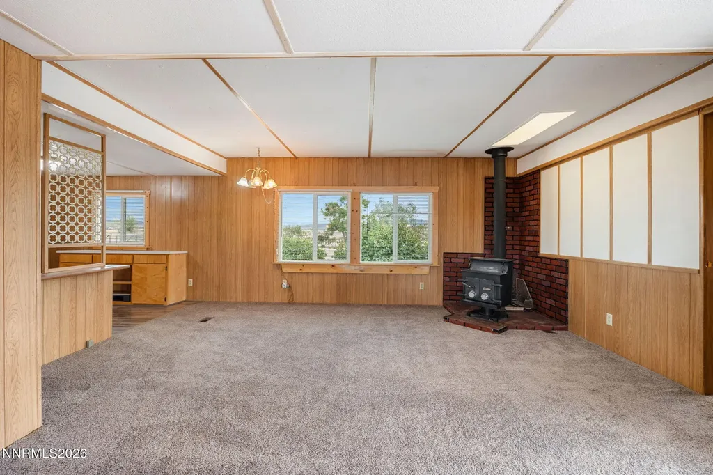 3165 Hollyhock Silver Springs NV 89429
