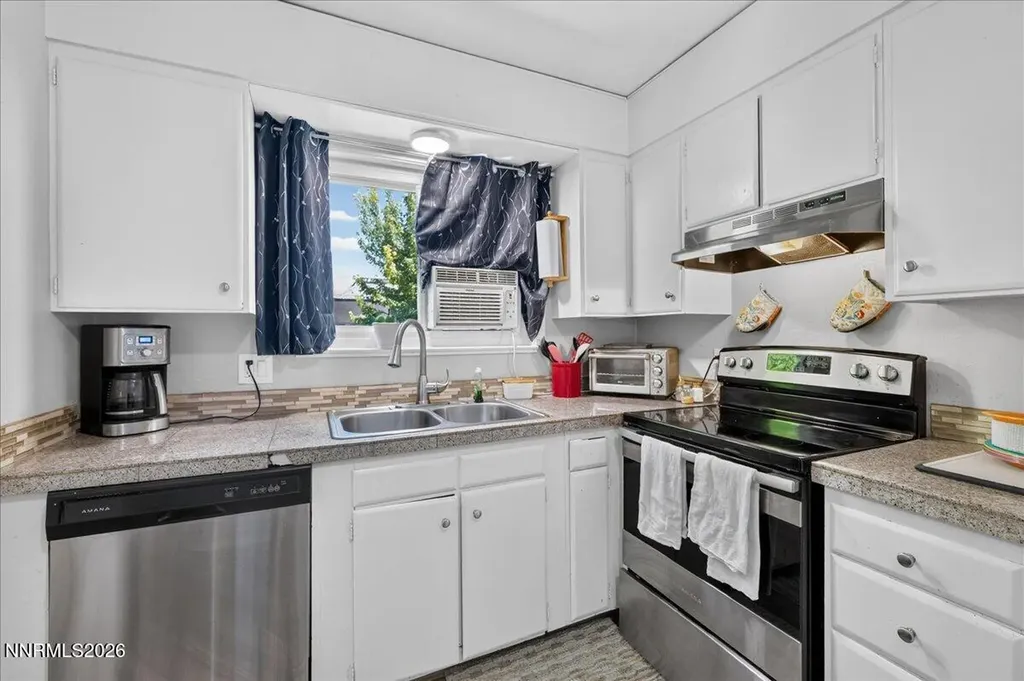 5 Smithridge Reno NV 89502