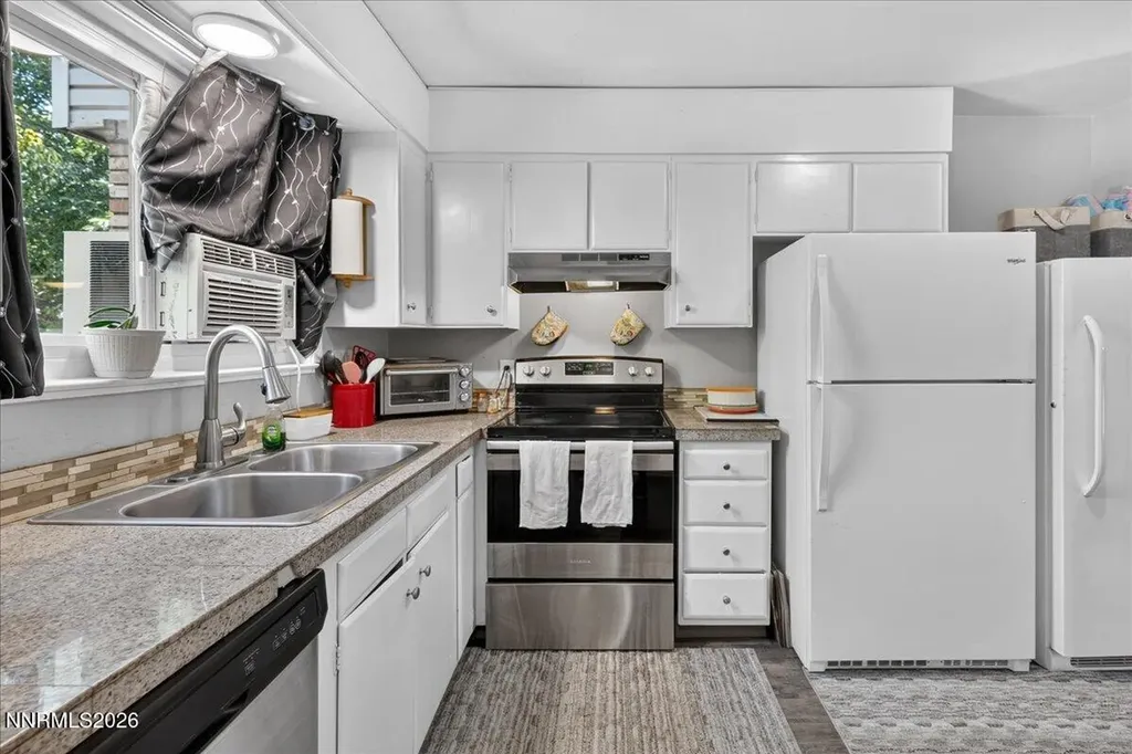 5 Smithridge Reno NV 89502