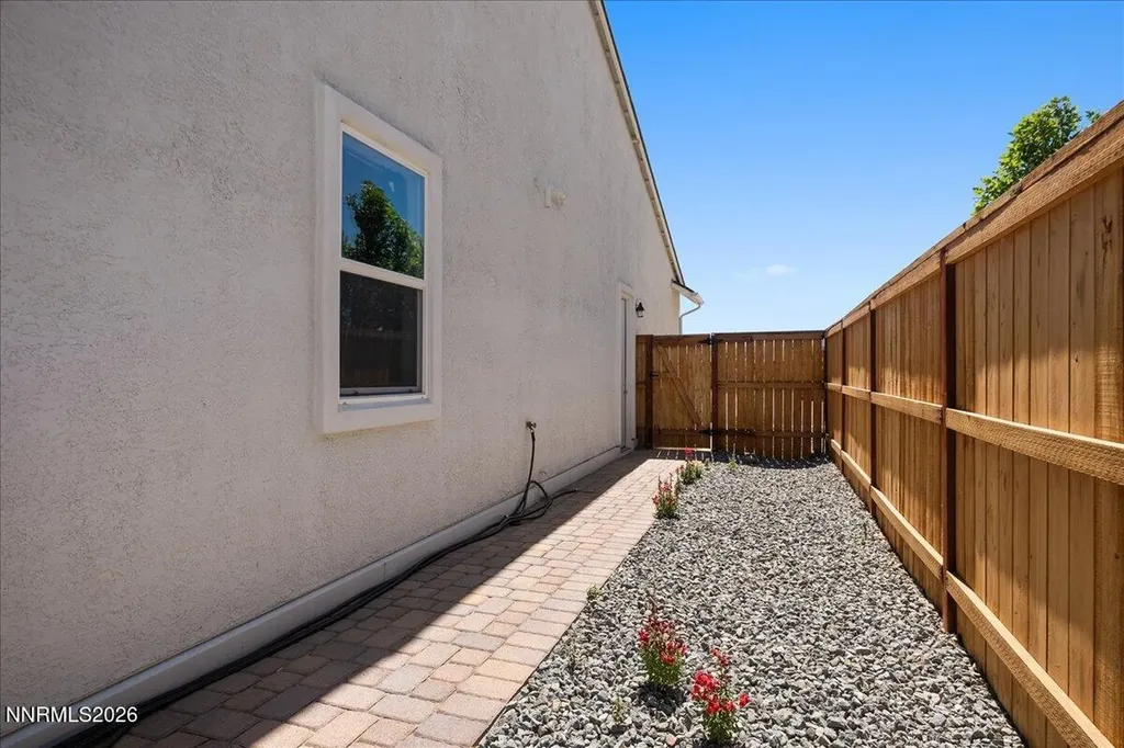 2172 Mudstone Sparks NV 89436