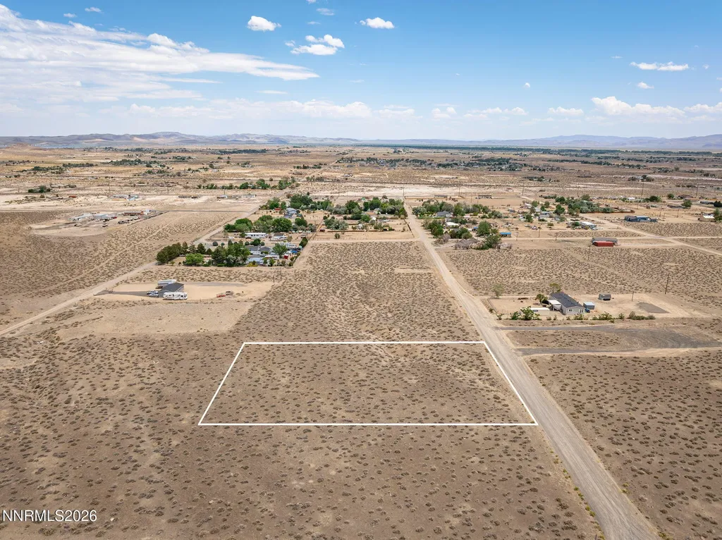 1440 Hooten Silver Springs NV 89429