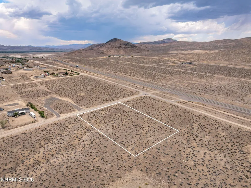 1440 Hooten Silver Springs NV 89429