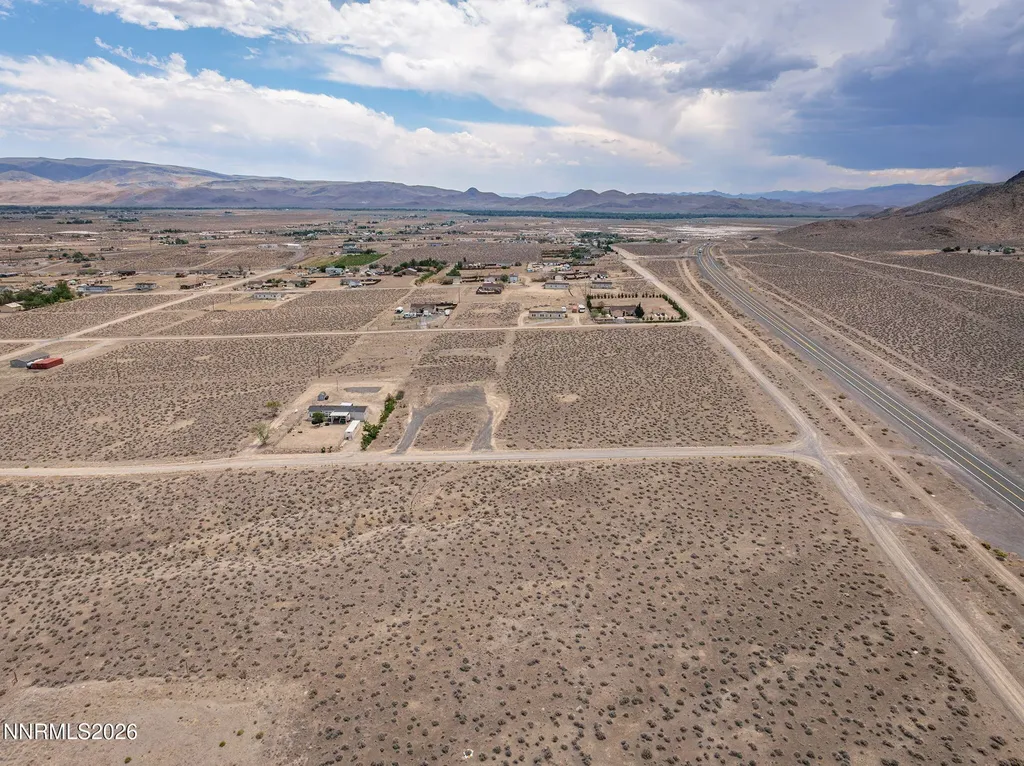 1440 Hooten Silver Springs NV 89429