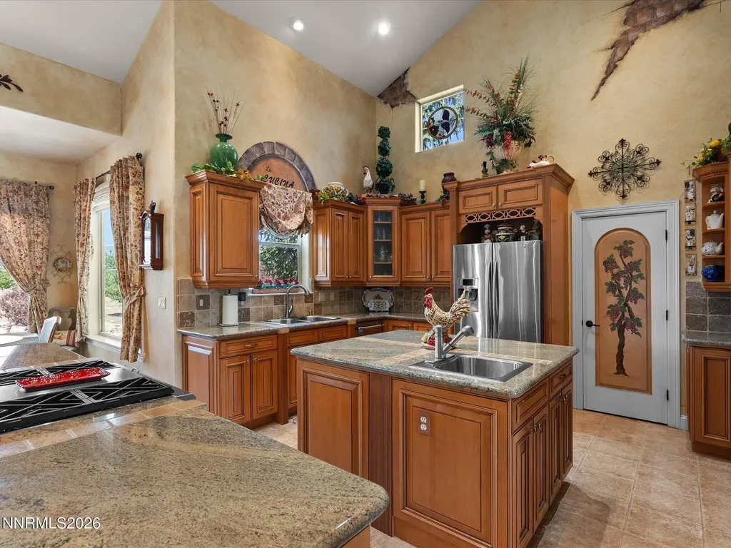 1224 Golden Eagle Gardnerville NV 89410