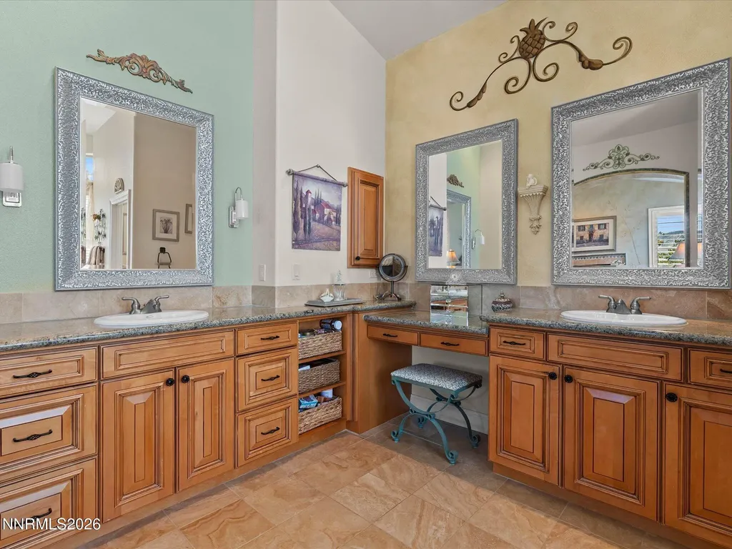 1224 Golden Eagle Gardnerville NV 89410
