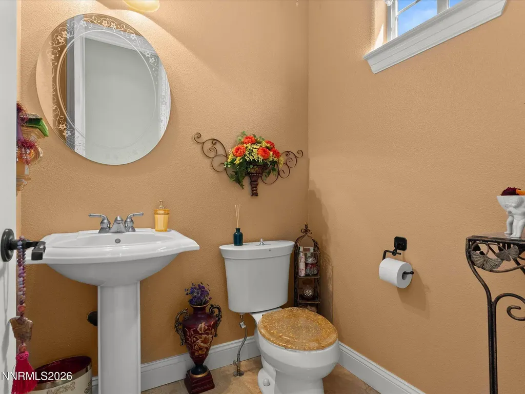 1224 Golden Eagle Gardnerville NV 89410