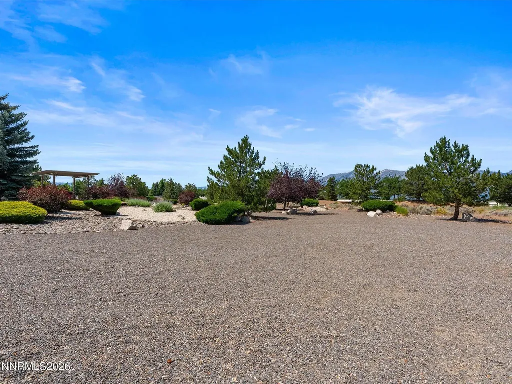 1224 Golden Eagle Gardnerville NV 89410