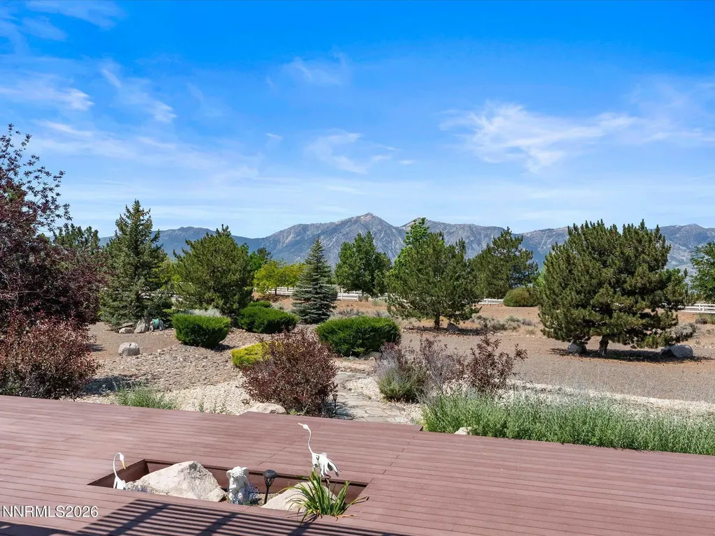 1224 Golden Eagle Gardnerville NV 89410