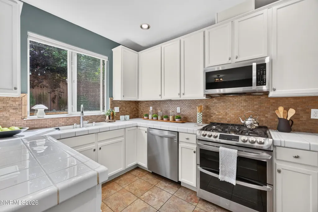 1344 Windsor Gardnerville NV 89410