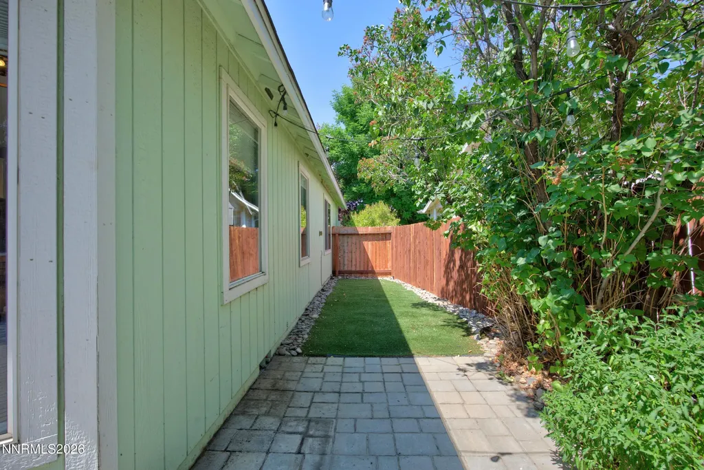 1344 Windsor Gardnerville NV 89410