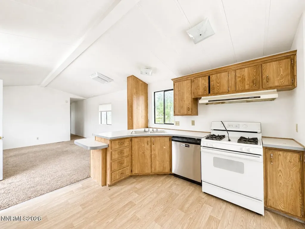 6255 Nugget Winnemucca NV 89445