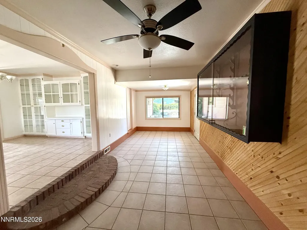 46 Maple Yerington NV 89447