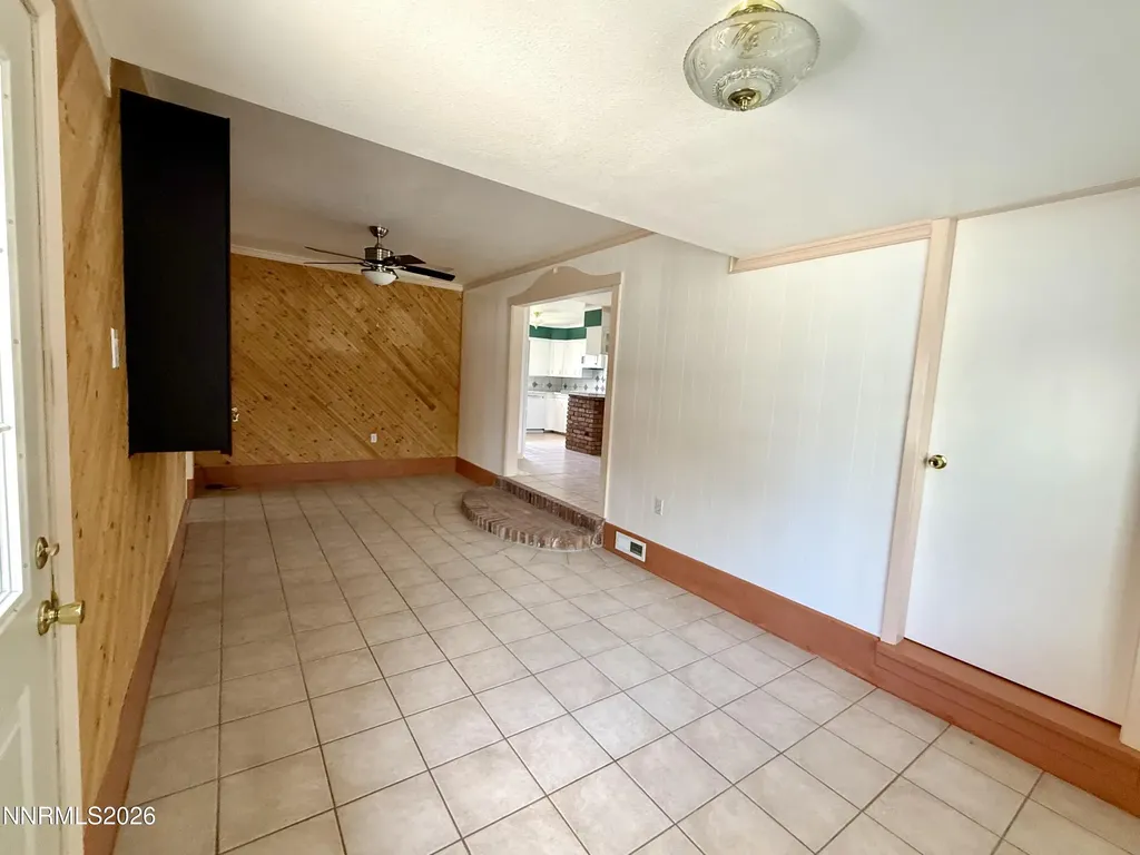 46 Maple Yerington NV 89447