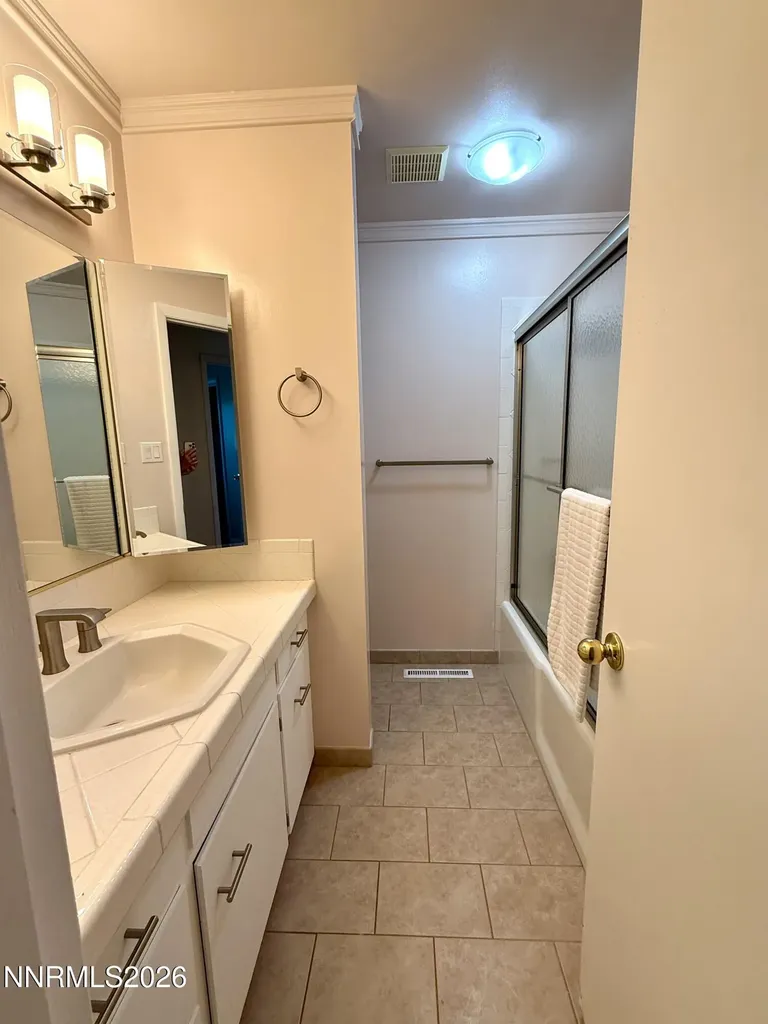 46 Maple Yerington NV 89447