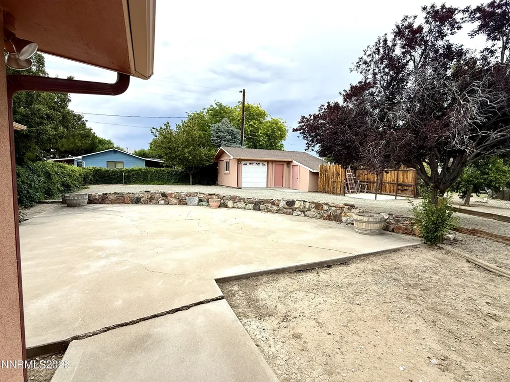 46 Maple Yerington NV 89447