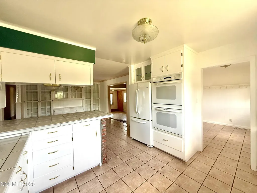 46 Maple Yerington NV 89447