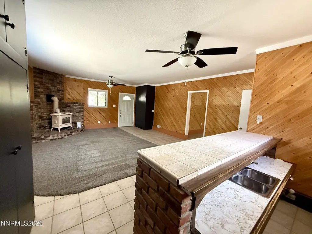 46 Maple Yerington NV 89447