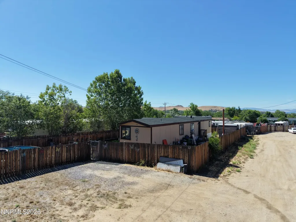 230 8th Sun Valley NV 89433