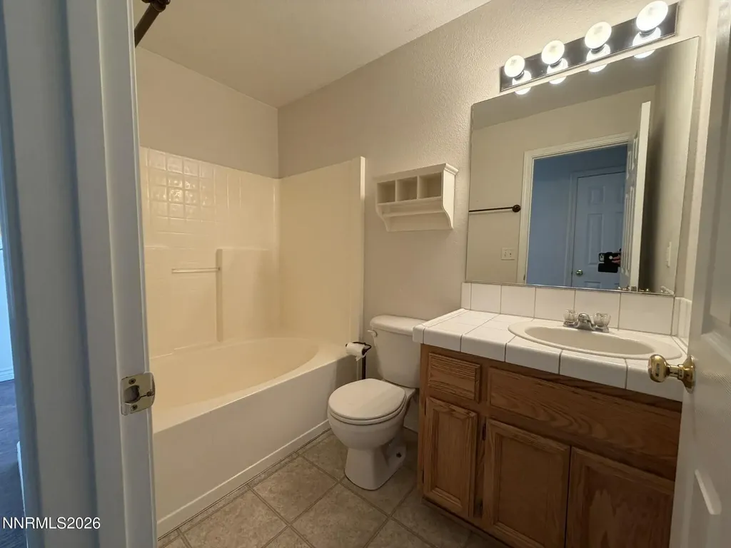 2136 Fort Bridger Fernley NV 89408