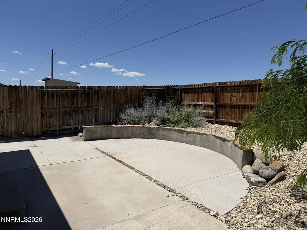 2136 Fort Bridger Fernley NV 89408