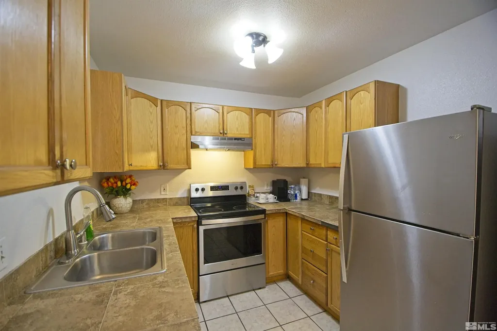 2375 Tripp Reno NV 89512