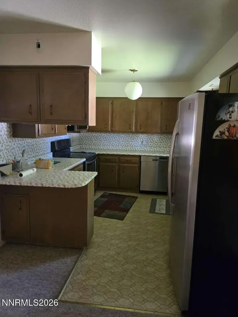 14 Willow Yerington NV 89447