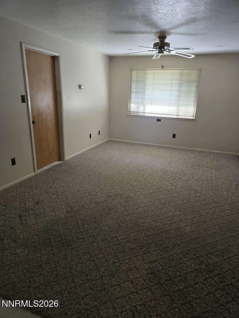 14 Willow Yerington NV 89447