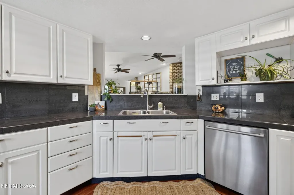1492 Mary Jo Gardnerville NV 89460