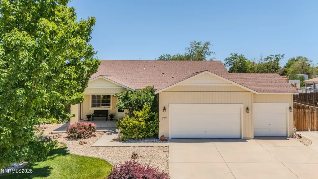 1319 Winnies Fernley NV 89408
