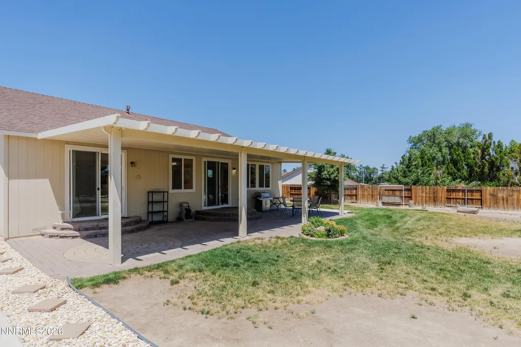 1319 Winnies Fernley NV 89408