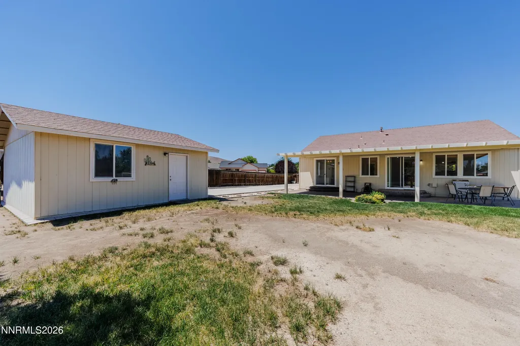 1319 Winnies Fernley NV 89408