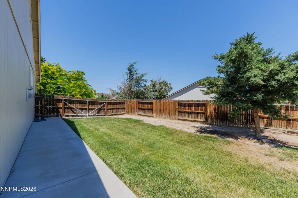 1319 Winnies Fernley NV 89408